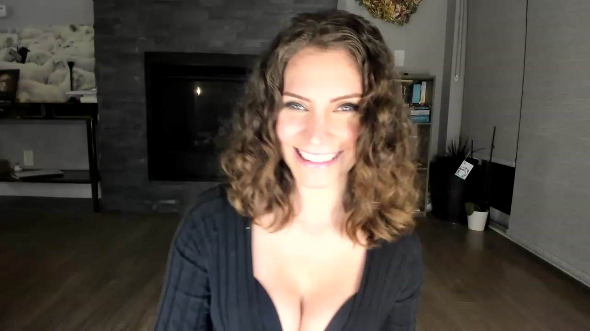 Gallery image thumbnail from Laurel's myfreecams stream on, 03/04/2023, 08:13 image 5 of 20