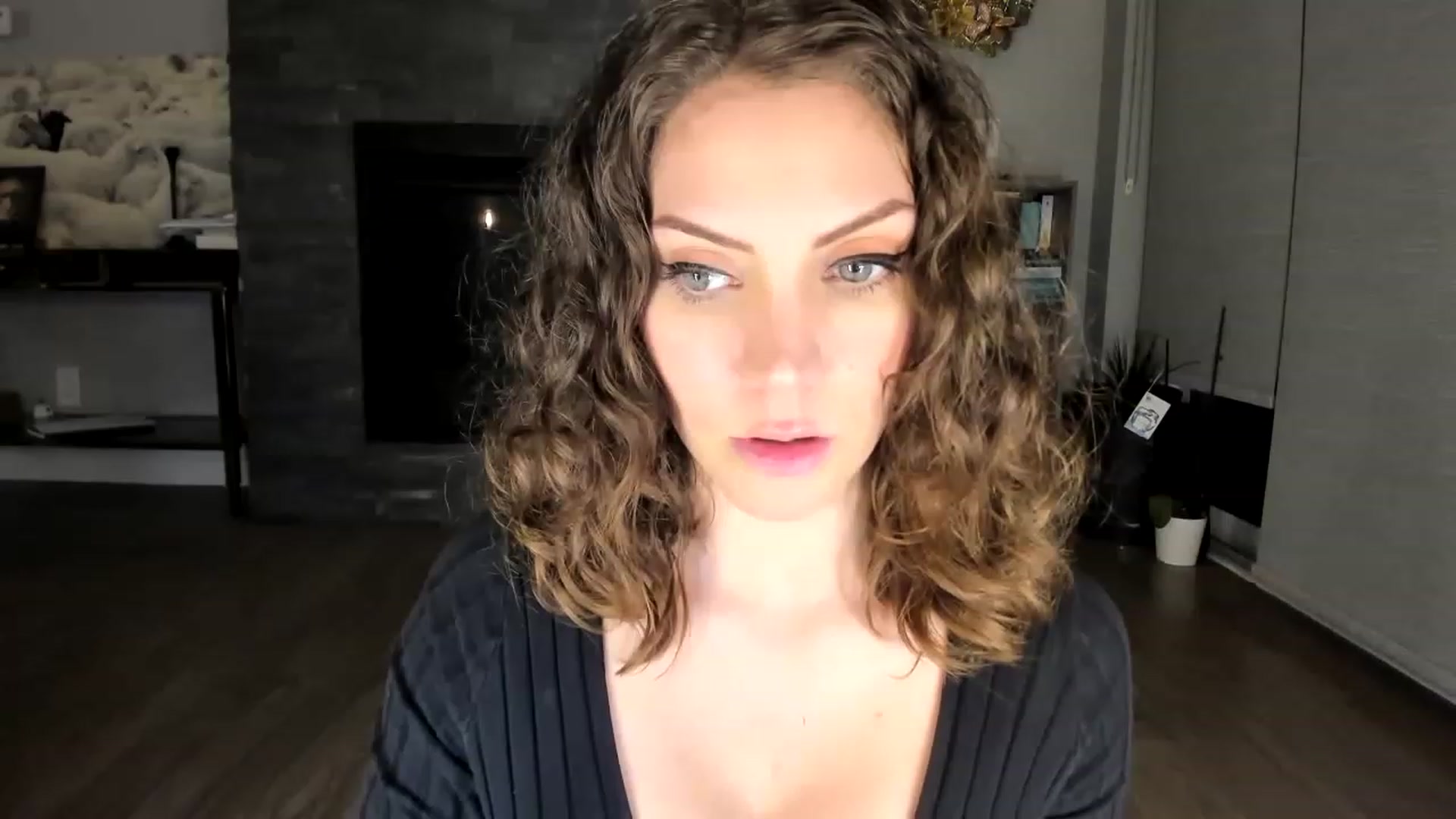 Gallery image thumbnail from Laurel's myfreecams stream on, 03/04/2023, 08:13 image 2 of 20