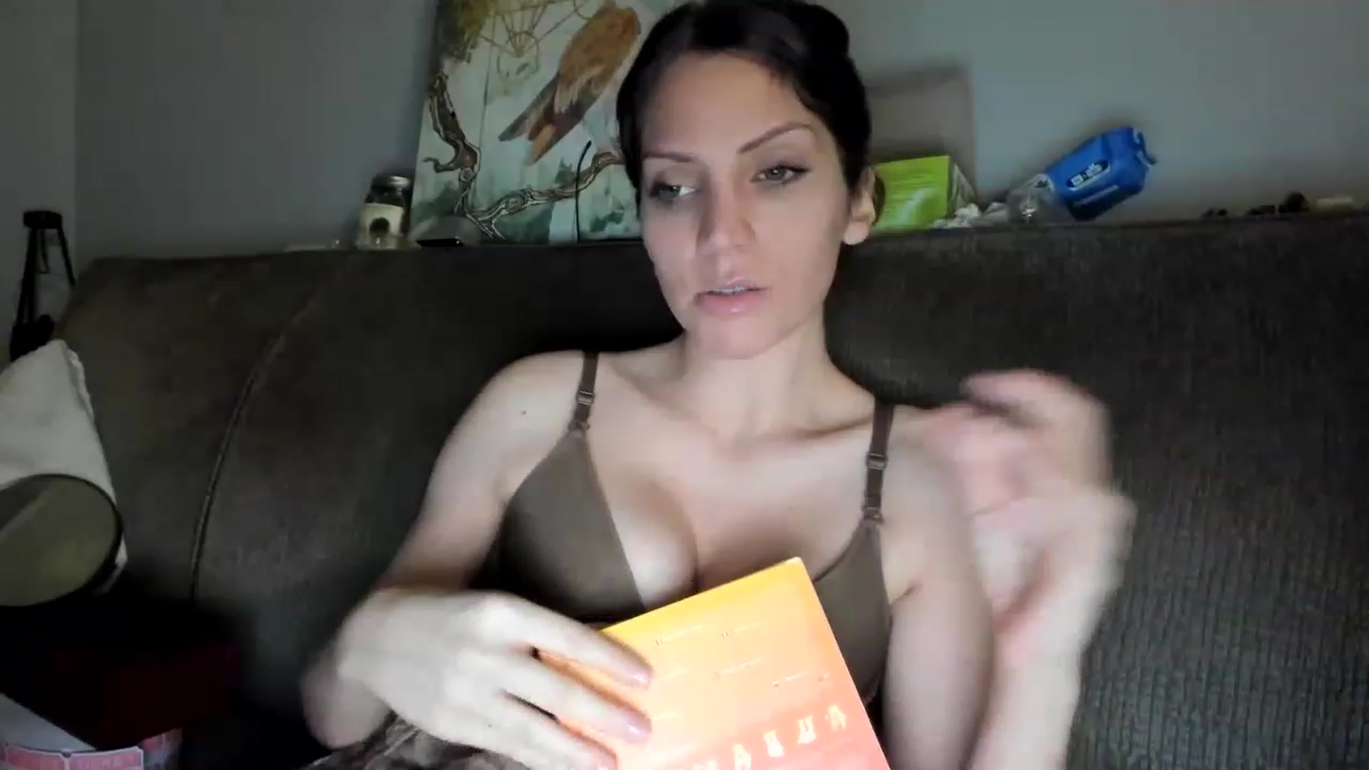 Gallery image thumbnail from Laurel's myfreecams stream on, 04/03/2023, 03:59 image 13 of 20
