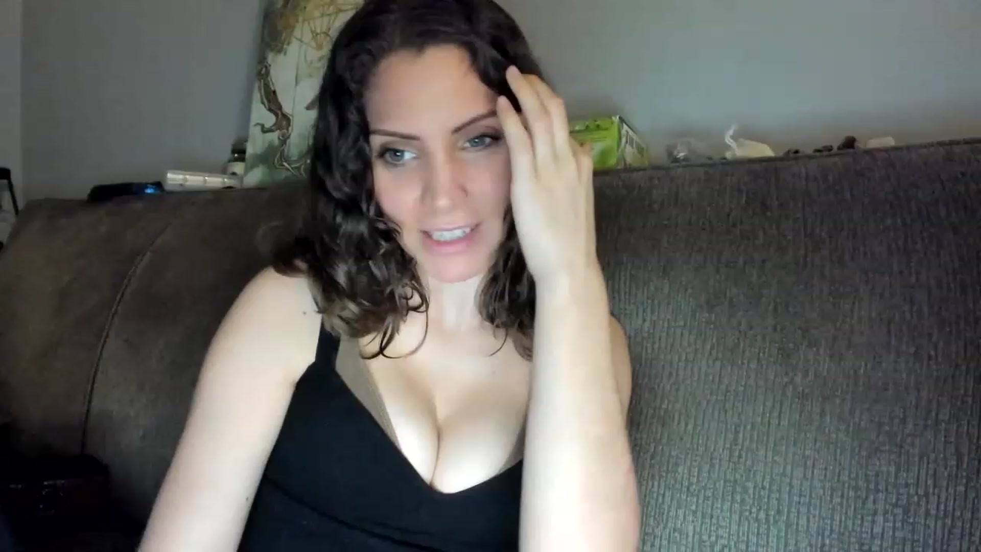 Gallery image thumbnail from Laurel's myfreecams stream on, 04/05/2023, 04:08 image 5 of 20