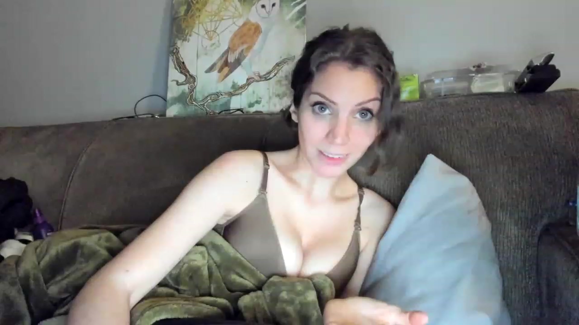 Gallery image thumbnail from Laurel's myfreecams stream on, 05/04/2023, 02:56 image 12 of 20