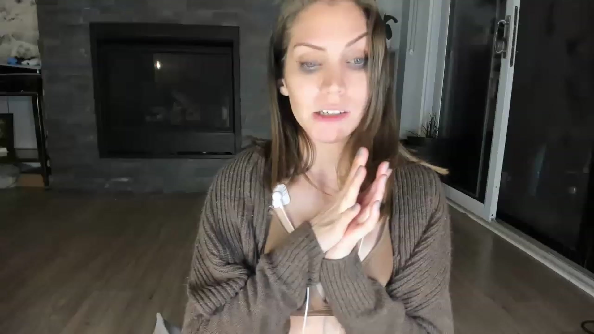 Gallery image thumbnail from Laurel's myfreecams stream on, 05/14/2023, 05:04 image 19 of 20