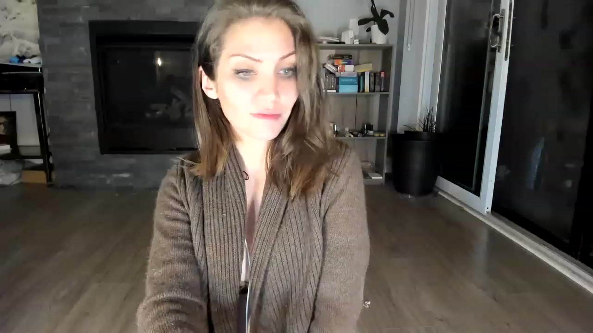 Gallery image thumbnail from Laurel's myfreecams stream on, 05/14/2023, 08:10 image 20 of 20
