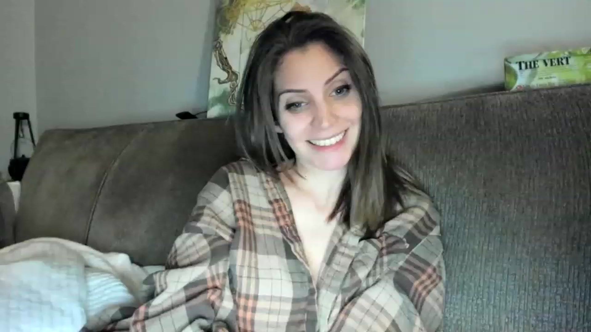 Gallery image thumbnail from Laurel's myfreecams stream on, 05/18/2023, 08:11 image 1 of 20