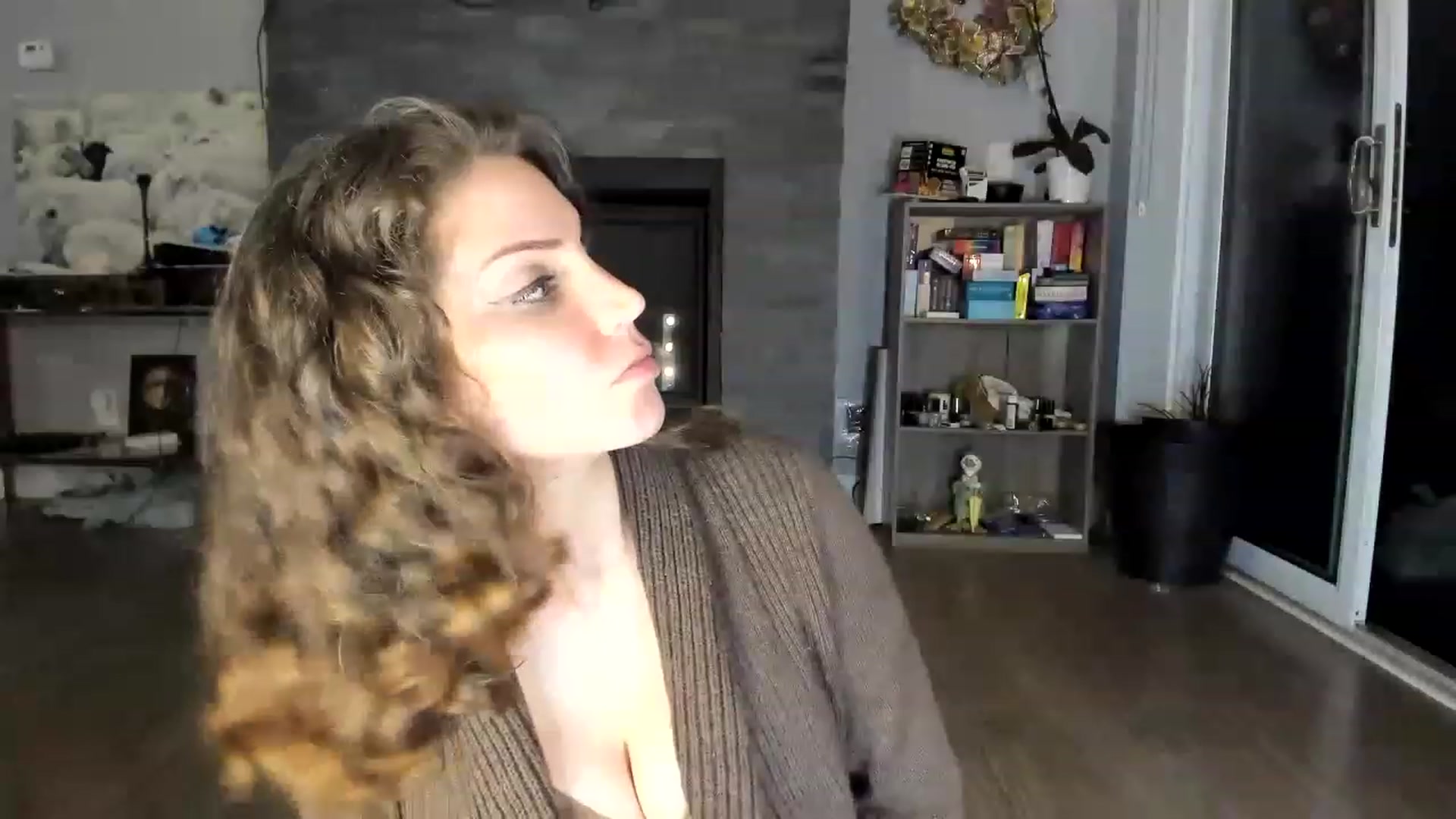 Gallery image thumbnail from Laurel's myfreecams stream on, 05/20/2023, 05:19 image 18 of 20