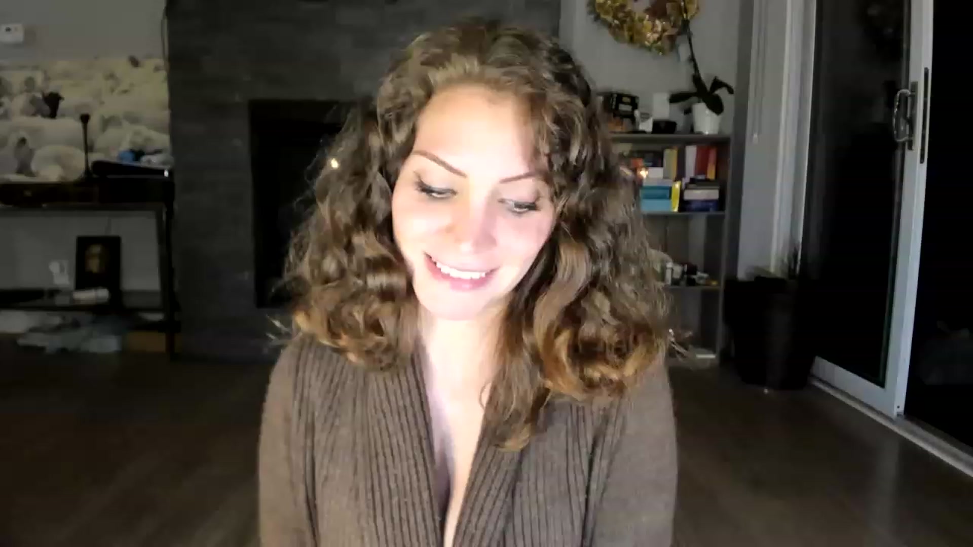 Gallery image thumbnail from Laurel's myfreecams stream on, 05/20/2023, 05:19 image 1 of 20