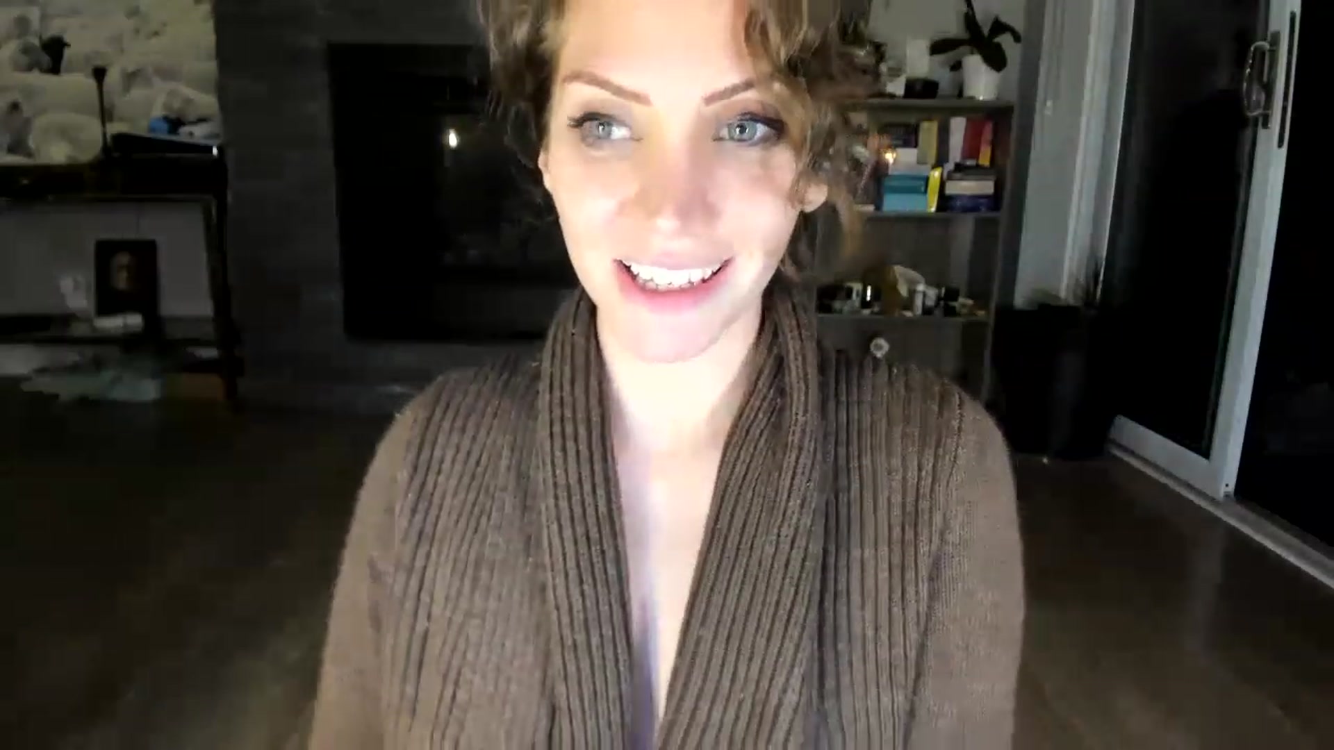 Gallery image thumbnail from Laurel's myfreecams stream on, 05/20/2023, 09:10 image 8 of 20