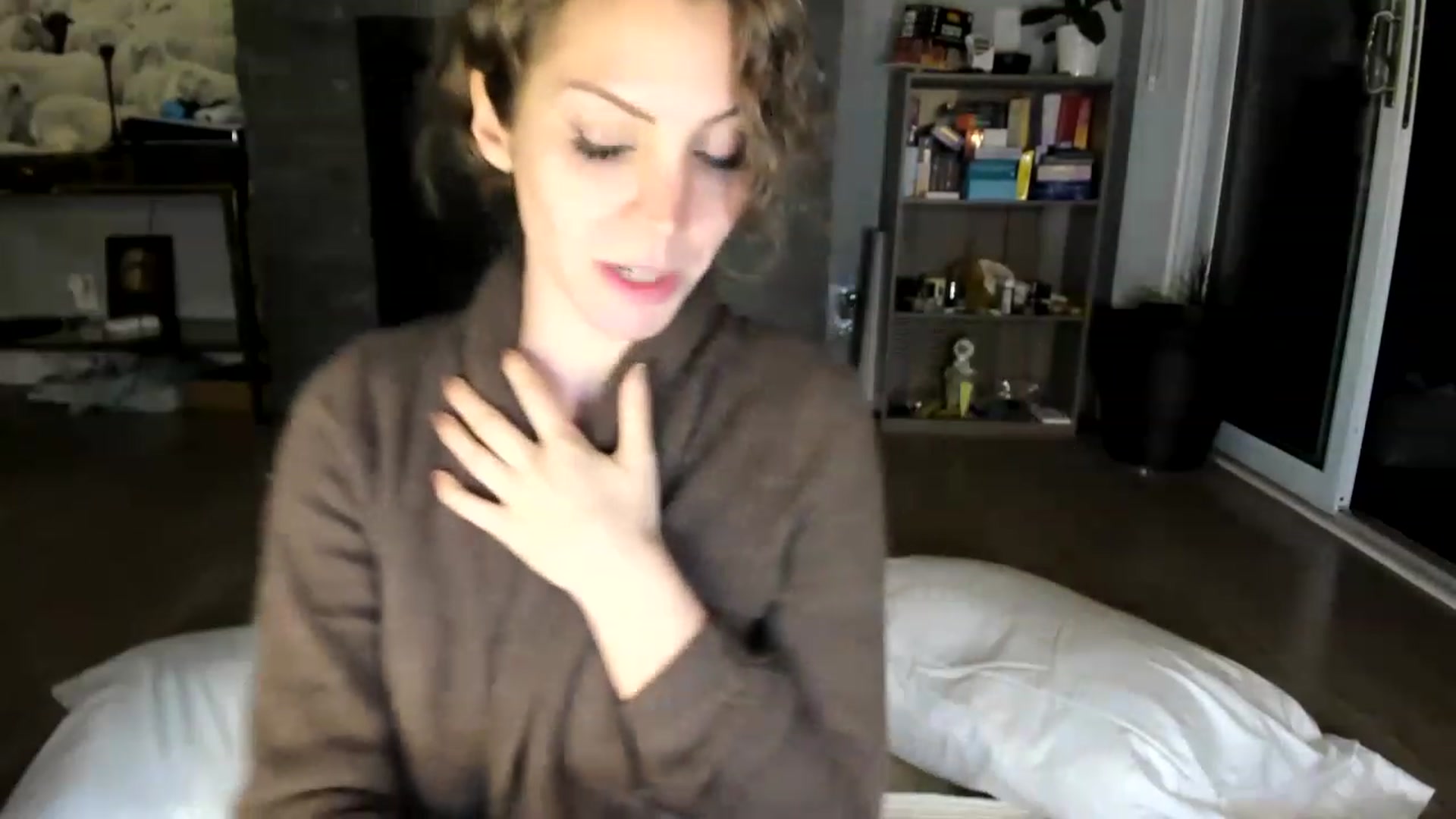 Gallery image thumbnail from Laurel's myfreecams stream on, 05/20/2023, 09:10 image 14 of 20