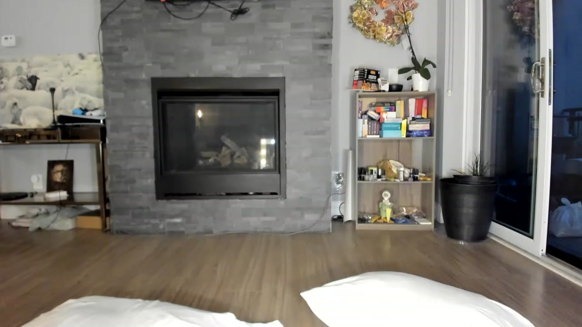 Gallery image thumbnail from Laurel's myfreecams stream on, 05/20/2023, 10:19 image 11 of 20