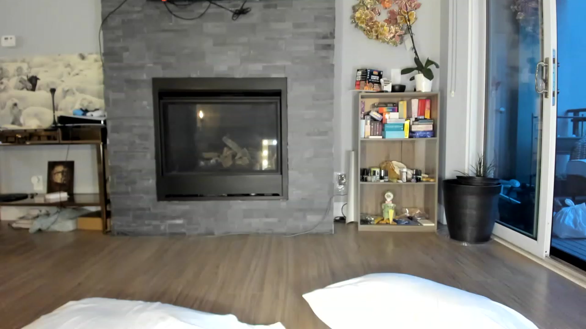 Gallery image thumbnail from Laurel's myfreecams stream on, 05/20/2023, 10:19 image 19 of 20