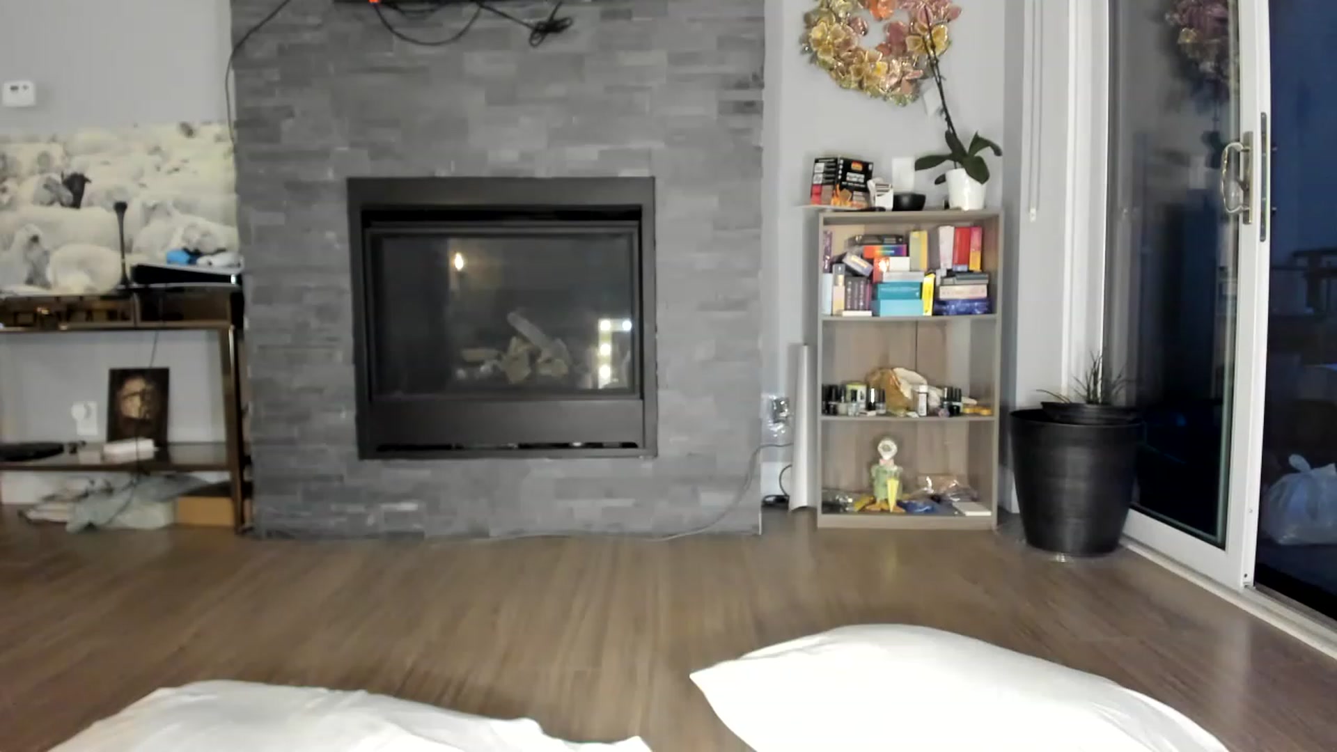 Gallery image thumbnail from Laurel's myfreecams stream on, 05/20/2023, 10:19 image 10 of 20
