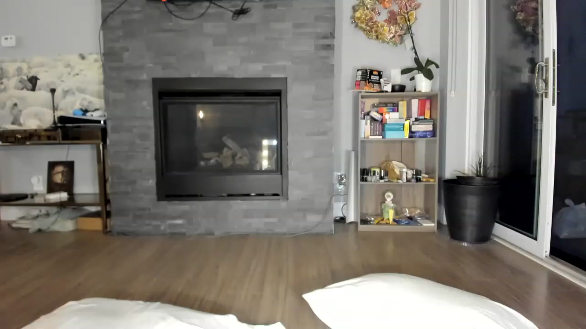 Gallery image thumbnail from Laurel's myfreecams stream on, 05/20/2023, 10:19 image 8 of 20