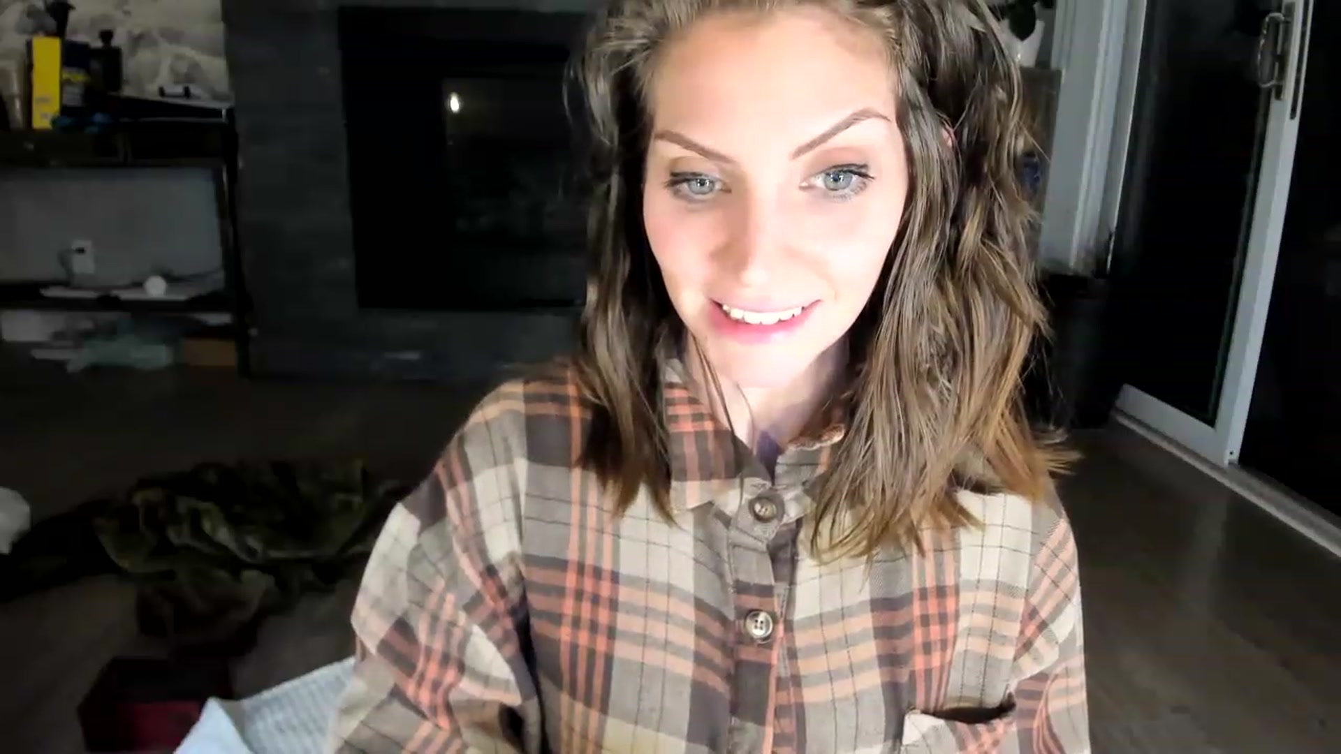 Gallery image thumbnail from Laurel's myfreecams stream on, 05/29/2023, 06:57 image 19 of 20