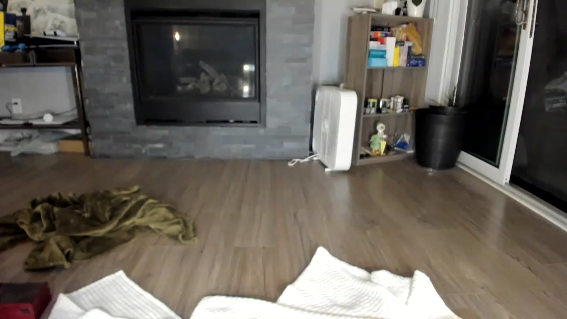 Gallery image thumbnail from Laurel's myfreecams stream on, 05/29/2023, 06:57 image 9 of 20
