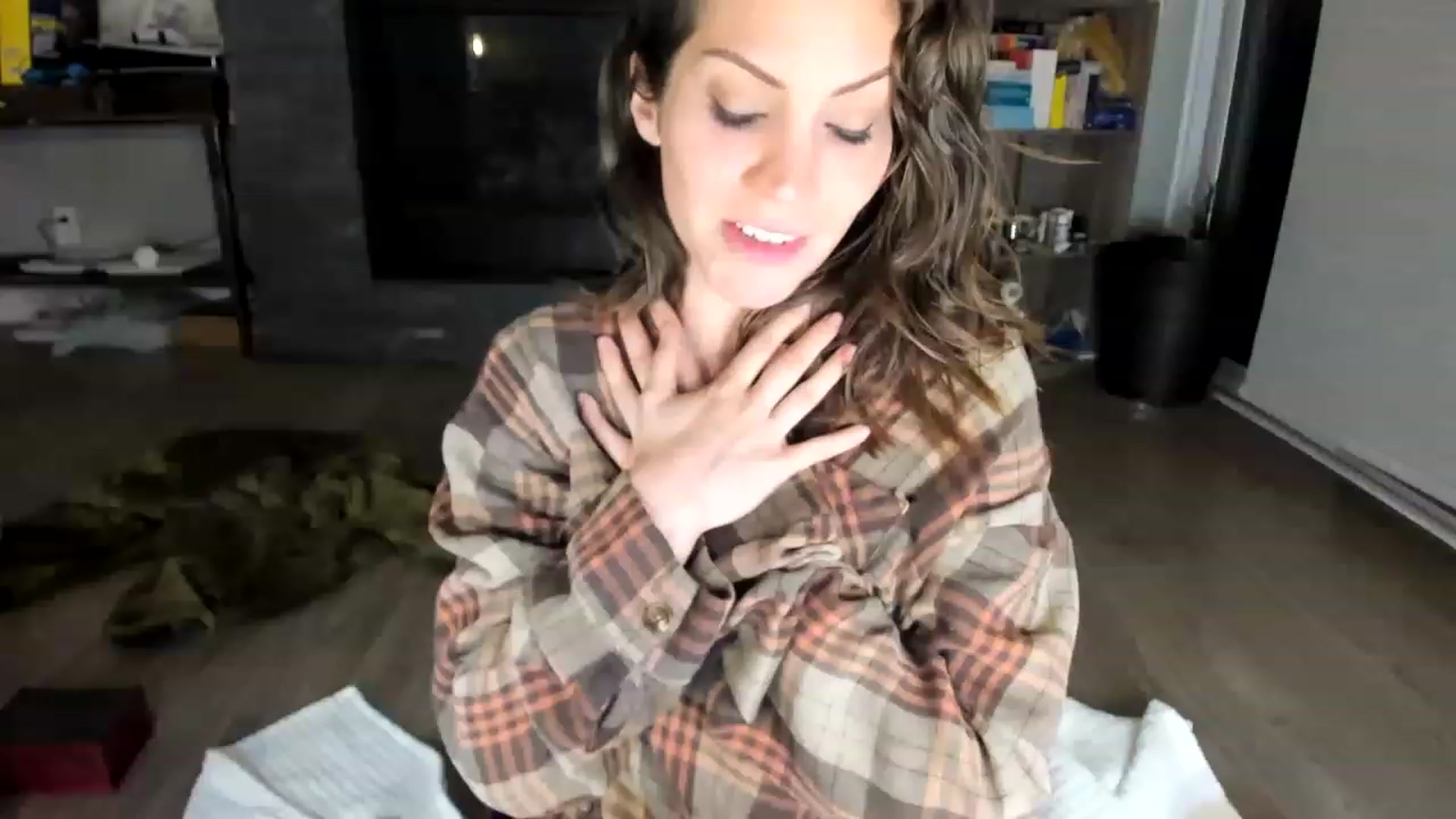Gallery image thumbnail from Laurel's myfreecams stream on, 05/29/2023, 06:57 image 5 of 20