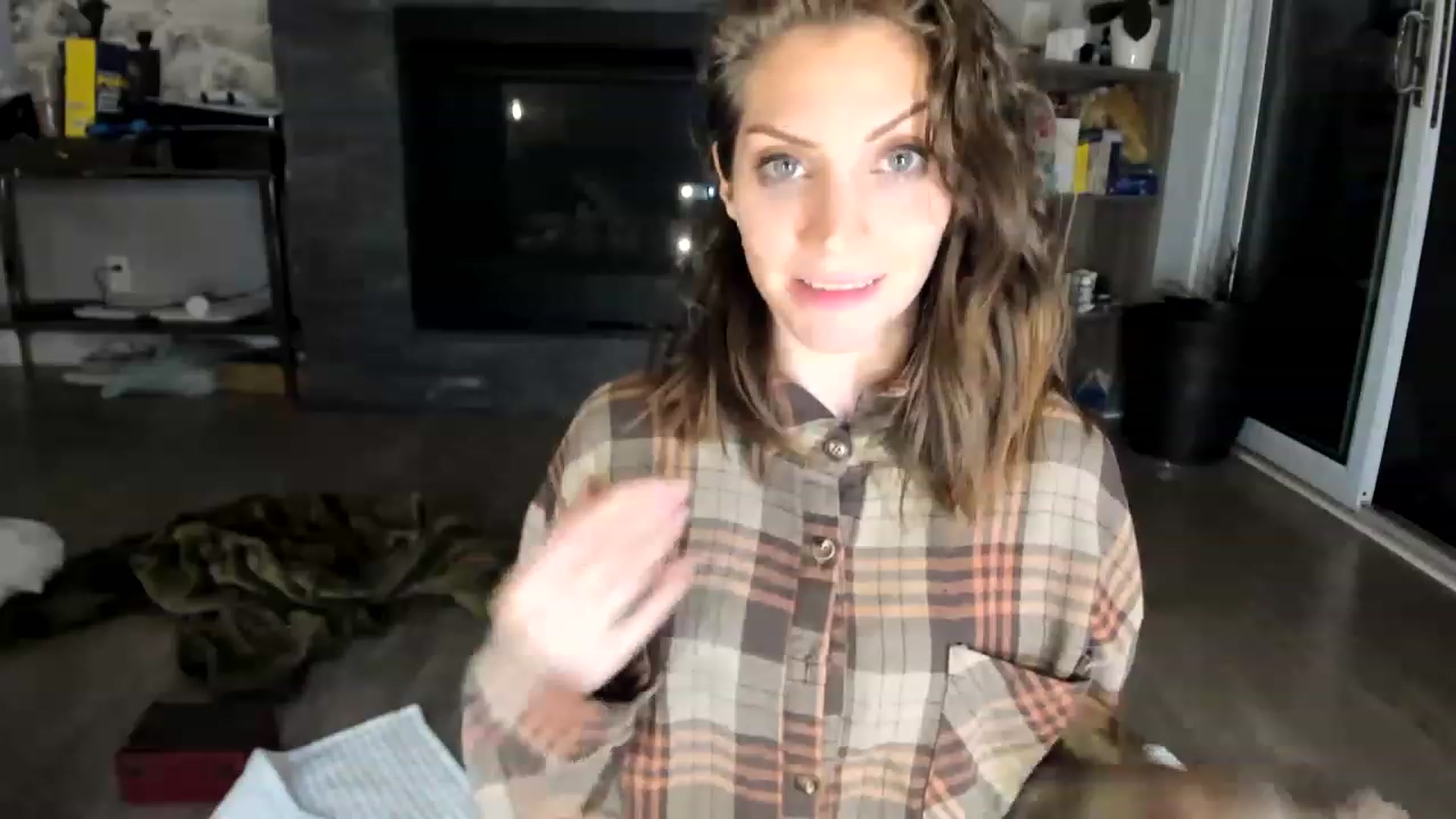Gallery image thumbnail from Laurel's myfreecams stream on, 05/29/2023, 07:13 image 1 of 20