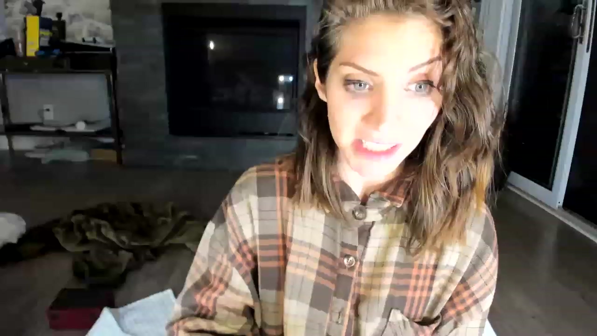 Gallery image thumbnail from Laurel's myfreecams stream on, 05/29/2023, 07:13 image 5 of 20