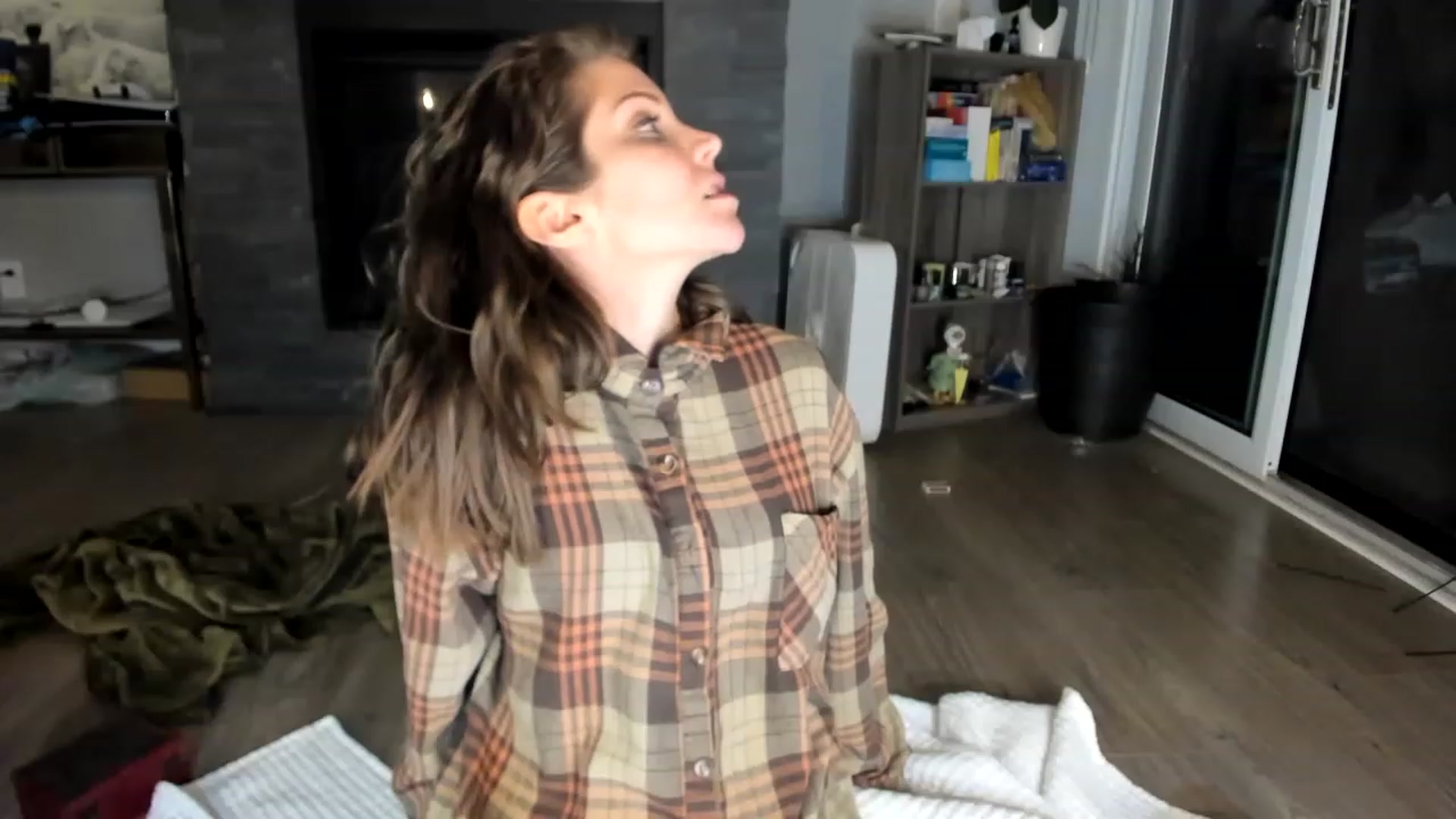 Gallery image thumbnail from Laurel's myfreecams stream on, 05/29/2023, 07:37 image 9 of 20