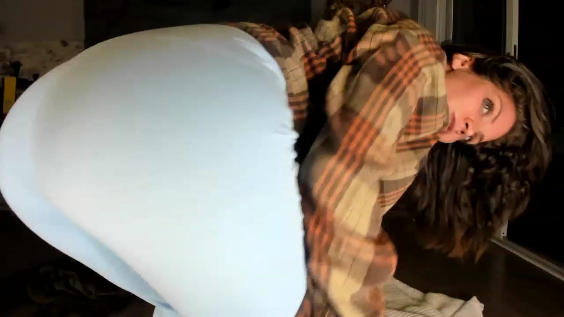 Gallery image thumbnail from Laurel's myfreecams stream on, 05/29/2023, 08:02 image 19 of 20