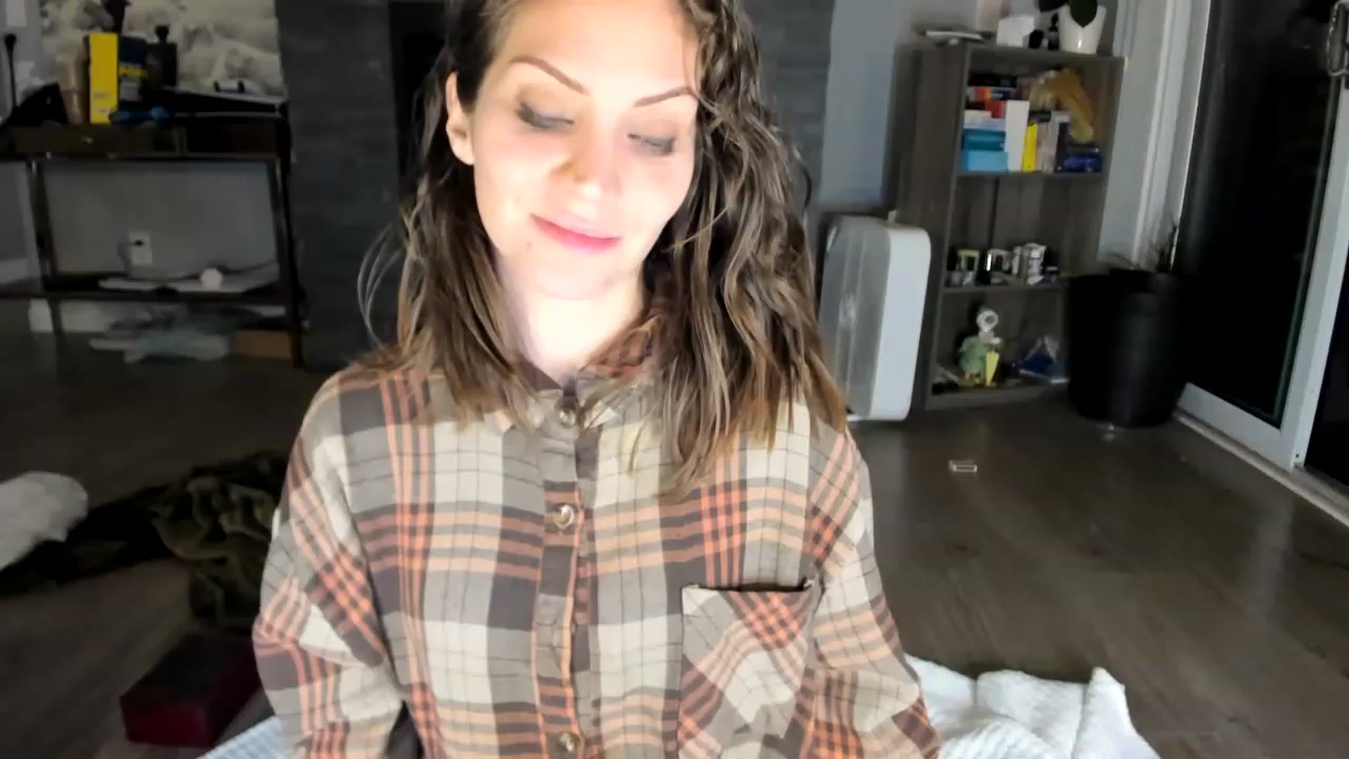 Gallery image thumbnail from Laurel's myfreecams stream on, 05/29/2023, 08:02 image 4 of 20