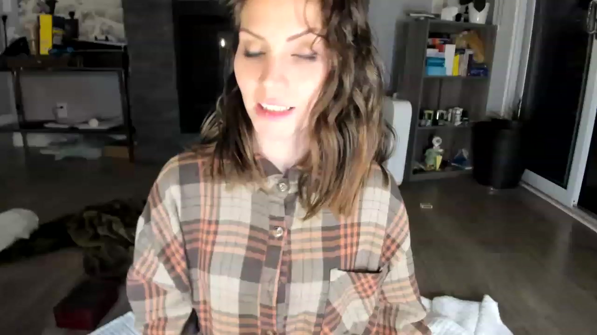Gallery image thumbnail from Laurel's myfreecams stream on, 05/29/2023, 08:02 image 3 of 20