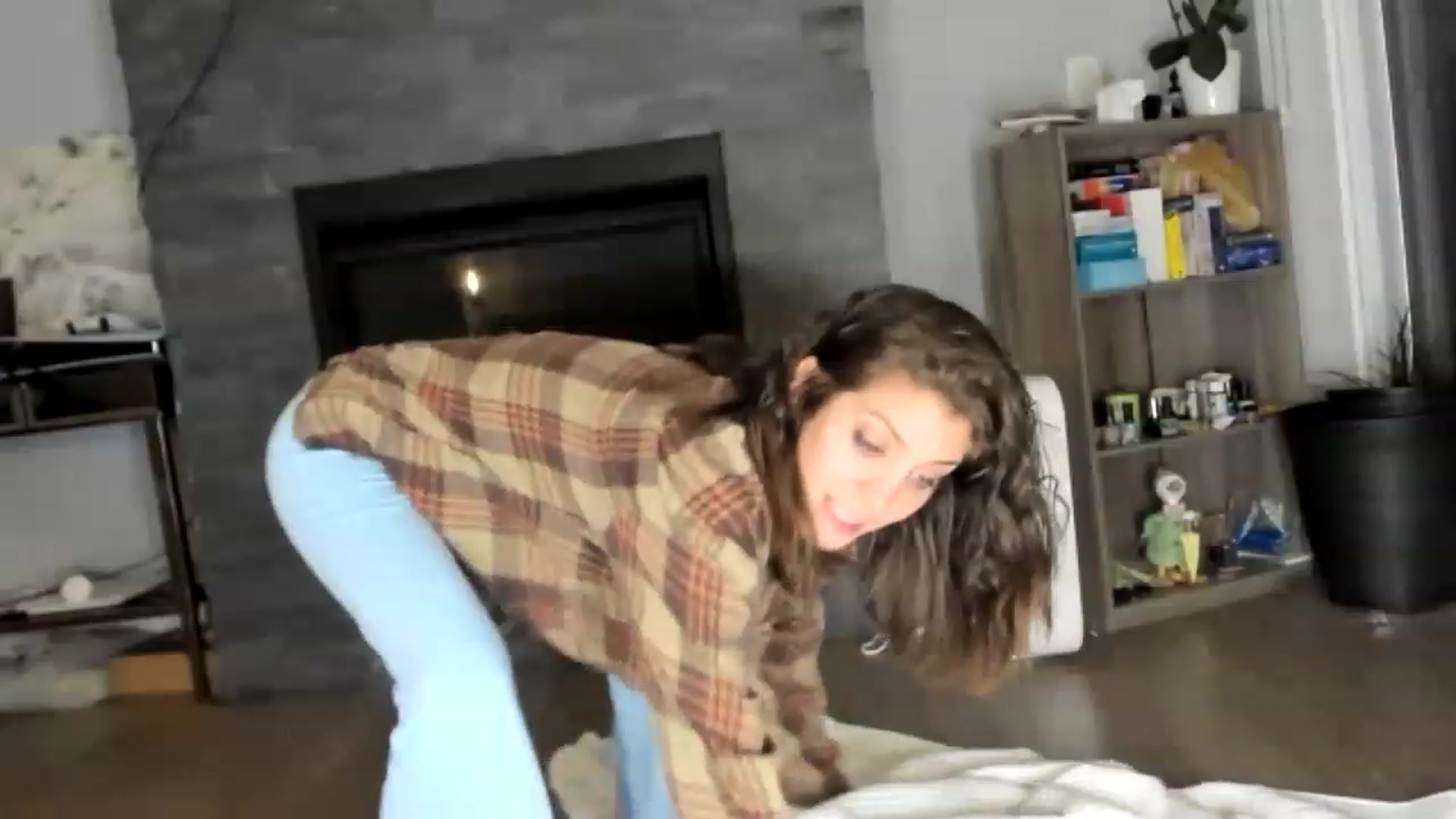 Gallery image thumbnail from Laurel's myfreecams stream on, 05/29/2023, 08:12 image 18 of 20