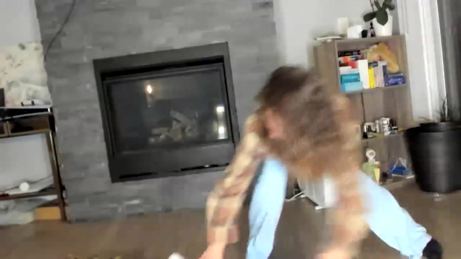 Gallery image thumbnail from Laurel's myfreecams stream on, 05/29/2023, 08:12 image 17 of 20