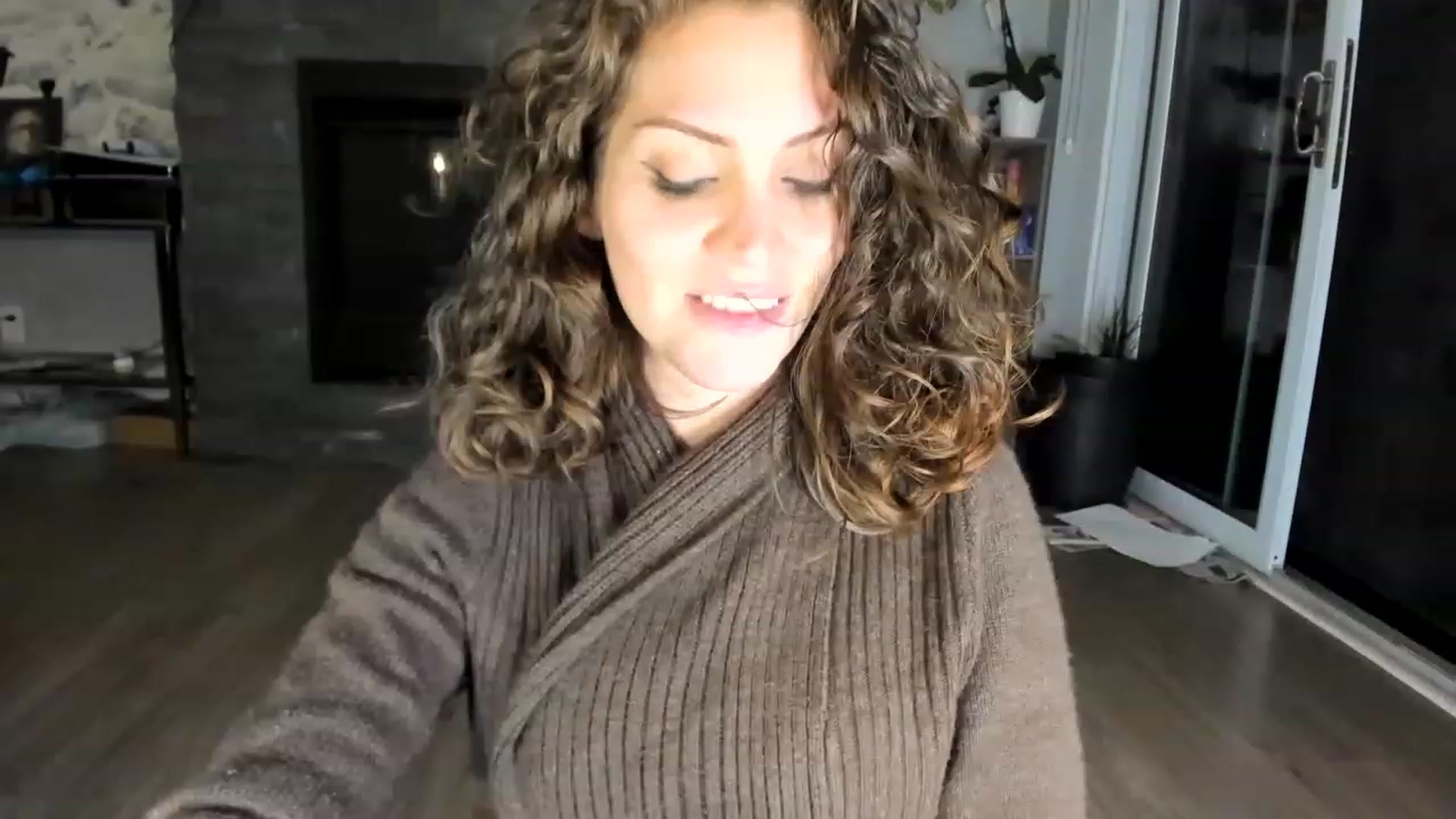 Gallery image thumbnail from Laurel's myfreecams stream on, 06/03/2023, 05:05 image 11 of 20