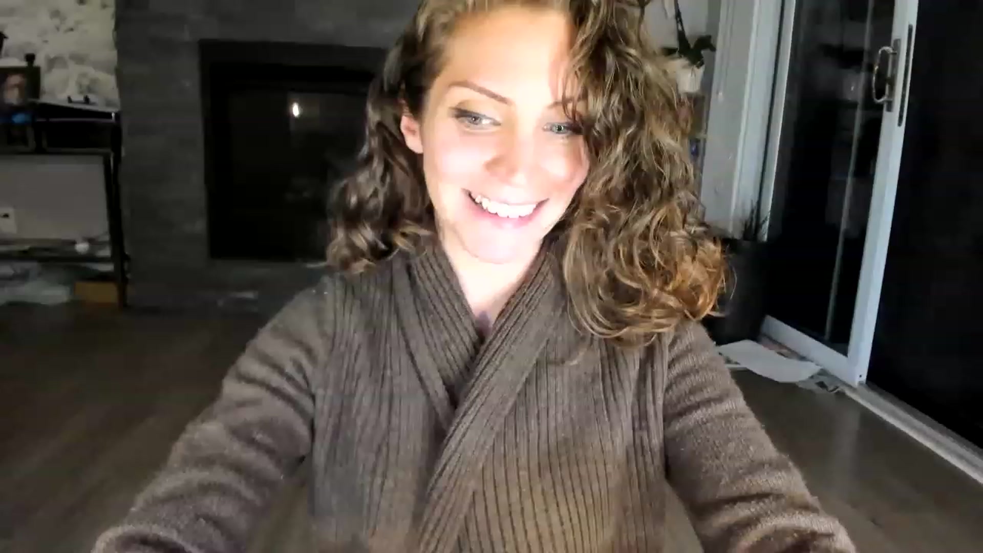 Gallery image thumbnail from Laurel's myfreecams stream on, 06/03/2023, 05:05 image 9 of 20