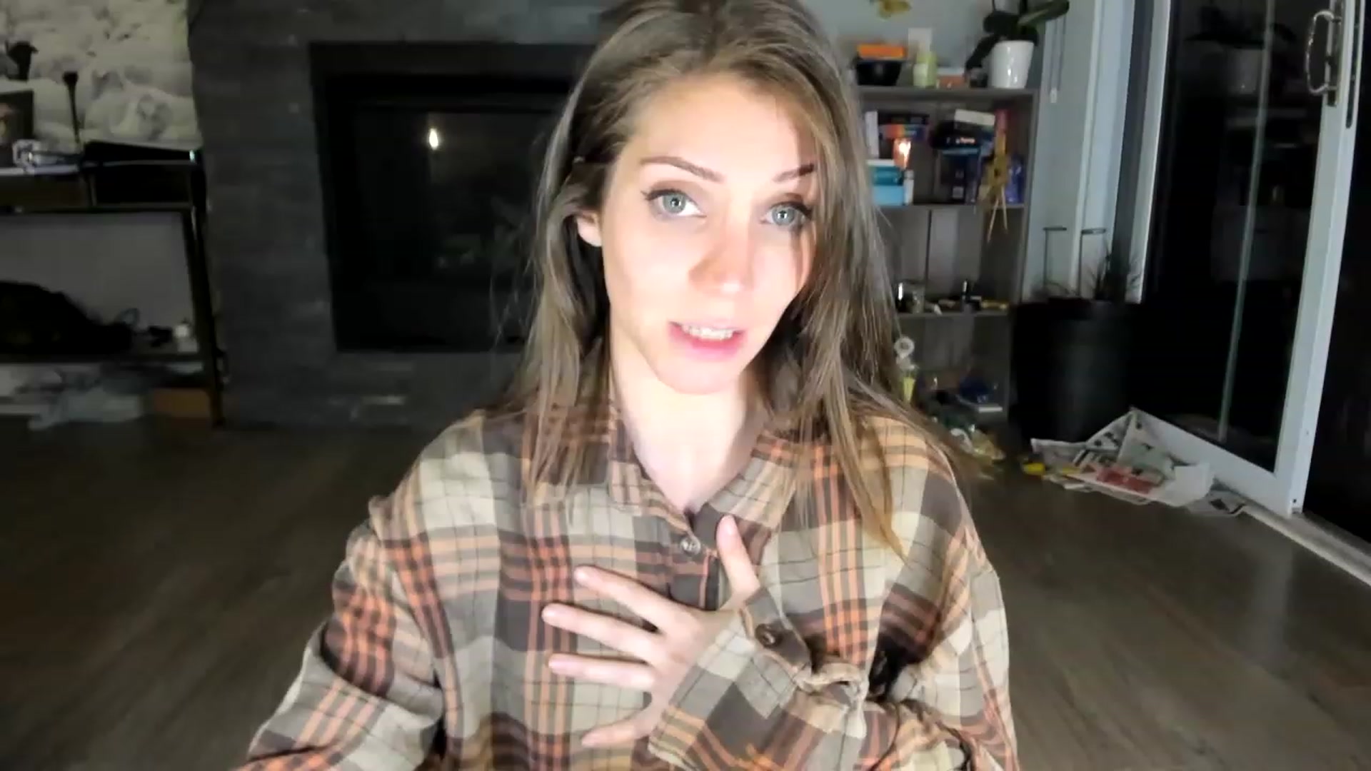 Gallery image thumbnail from Laurel's myfreecams stream on, 06/10/2023, 03:42 image 12 of 20