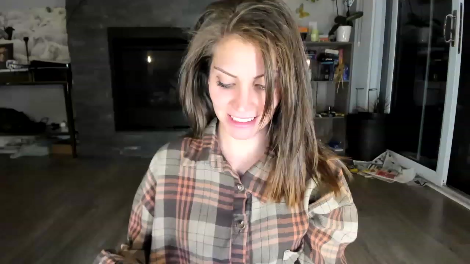 Gallery image thumbnail from Laurel's myfreecams stream on, 06/10/2023, 03:42 image 1 of 20