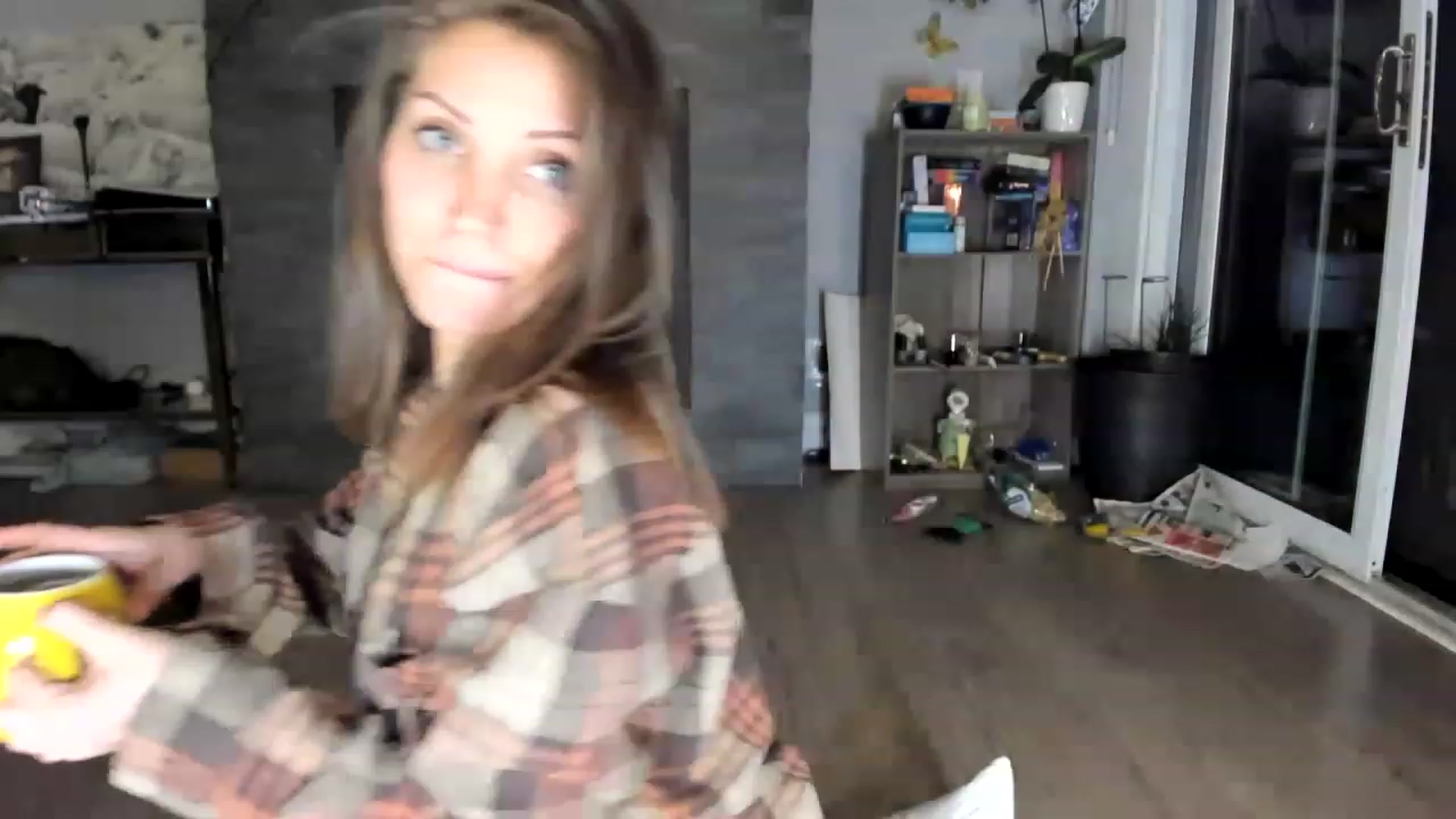 Gallery image thumbnail from Laurel's myfreecams stream on, 06/10/2023, 03:42 image 7 of 20