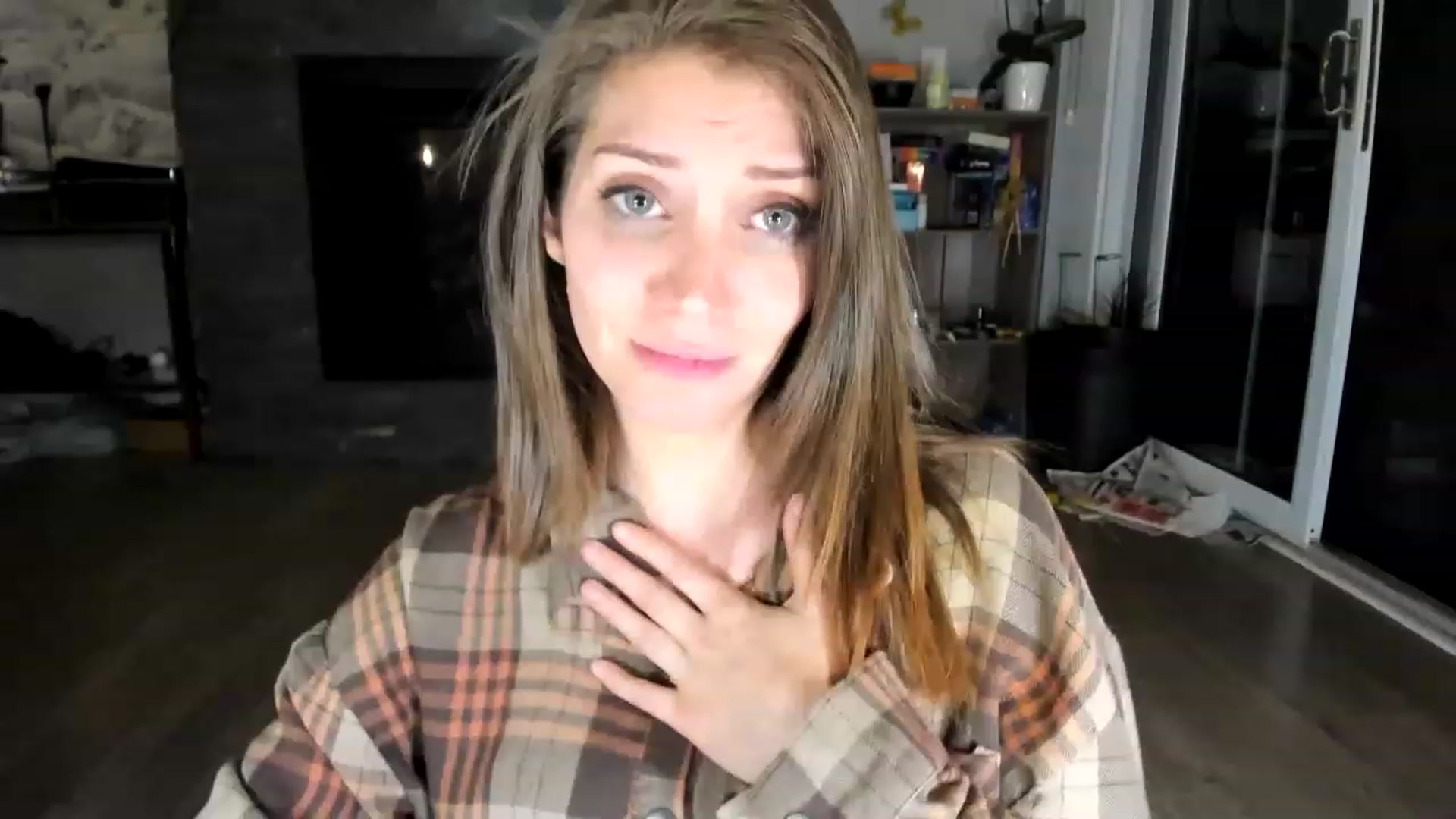 Gallery image thumbnail from Laurel's myfreecams stream on, 06/10/2023, 05:34 image 18 of 20