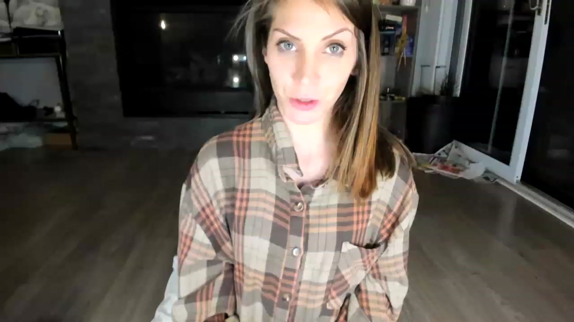 Gallery image thumbnail from Laurel's myfreecams stream on, 06/10/2023, 06:12 image 1 of 20