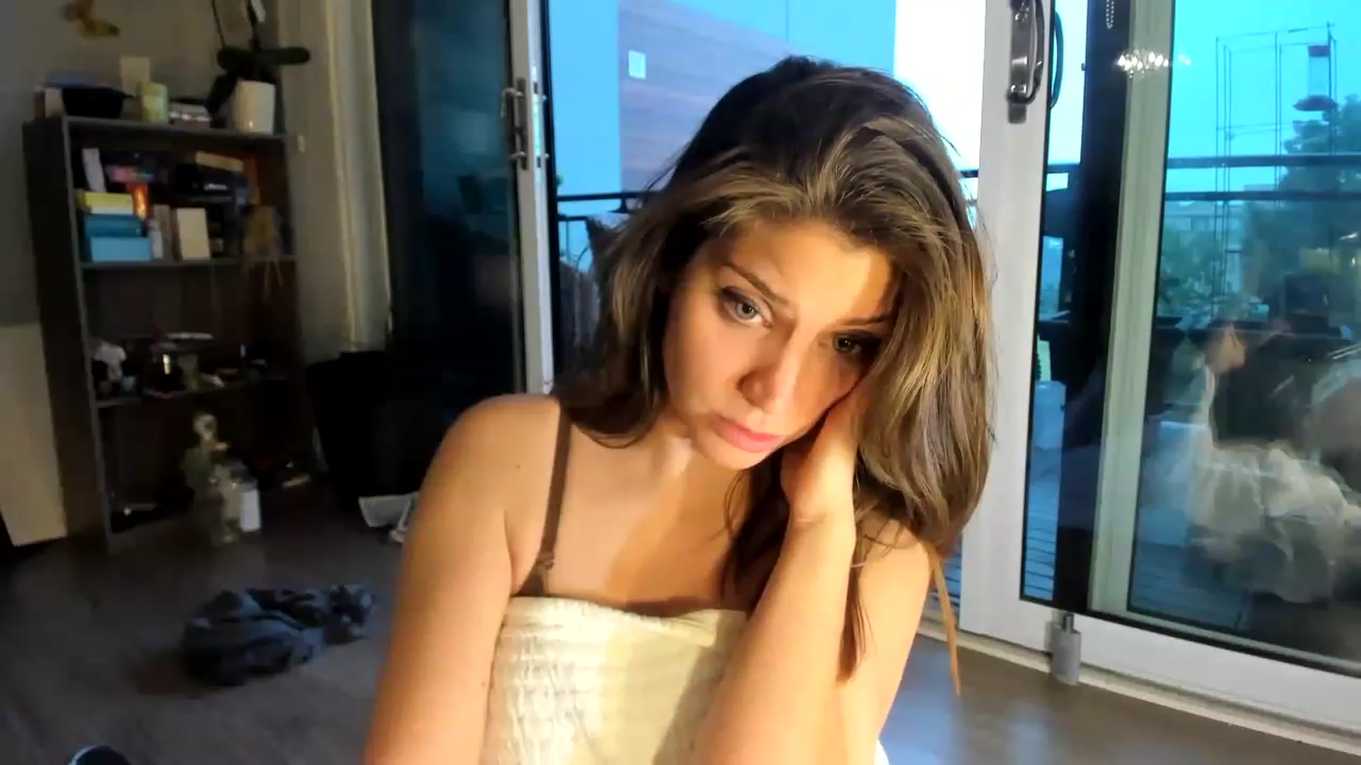 Gallery image thumbnail from Laurel's myfreecams stream on, 06/16/2023, 10:47 image 12 of 20