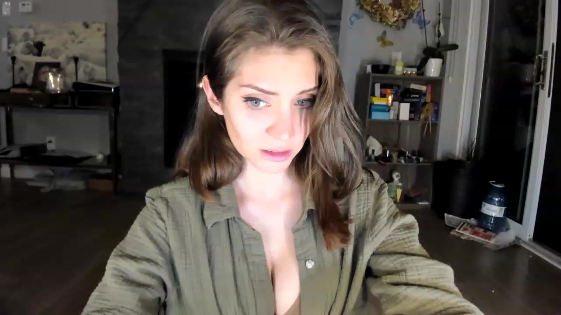 Gallery image thumbnail from Laurel's myfreecams stream on, 06/19/2023, 03:53 image 14 of 20