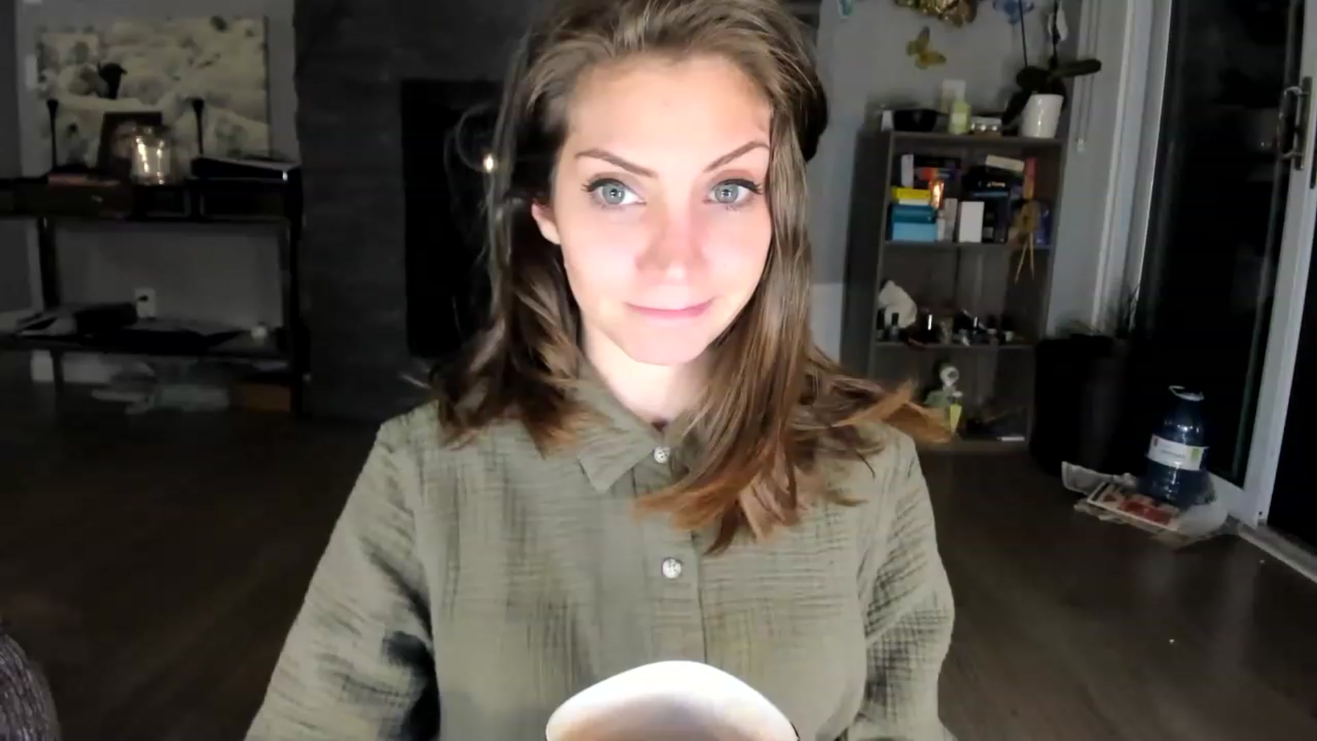 Gallery image thumbnail from Laurel's myfreecams stream on, 06/19/2023, 04:55 image 18 of 20