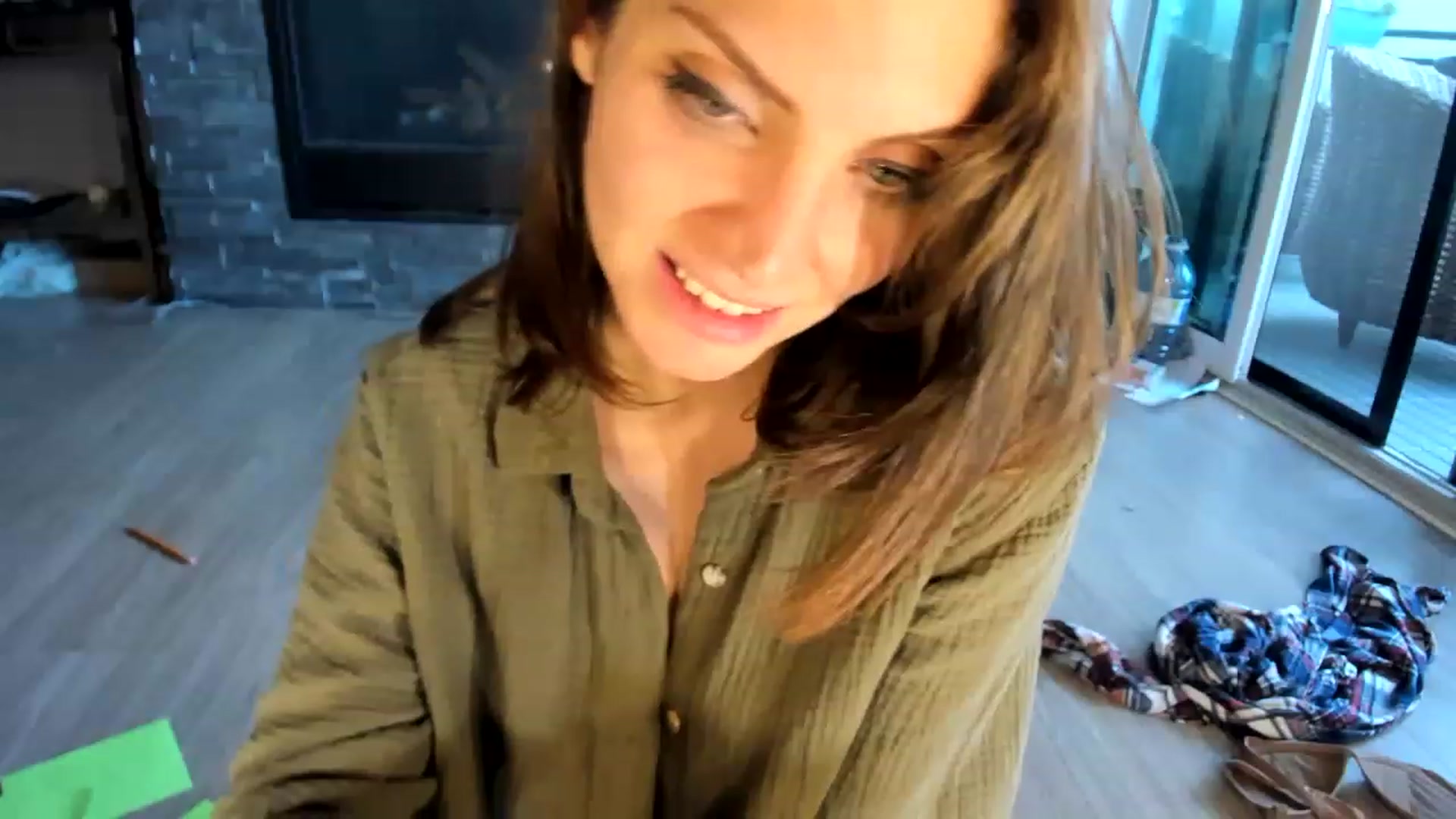 Gallery image thumbnail from Laurel's myfreecams stream on, 06/19/2023, 12:06 image 13 of 20