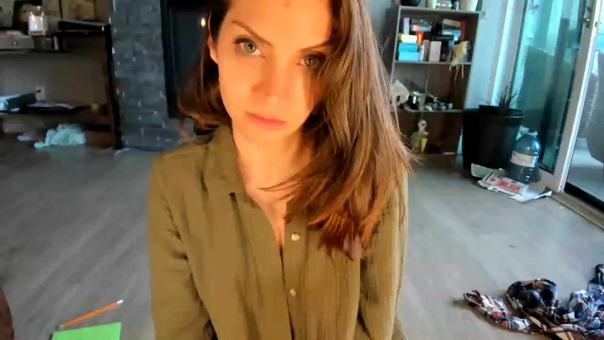 Gallery image thumbnail from Laurel's myfreecams stream on, 06/19/2023, 12:06 image 15 of 20