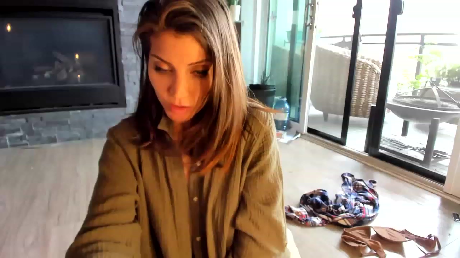 Gallery image thumbnail from Laurel's myfreecams stream on, 06/19/2023, 13:54 image 19 of 20