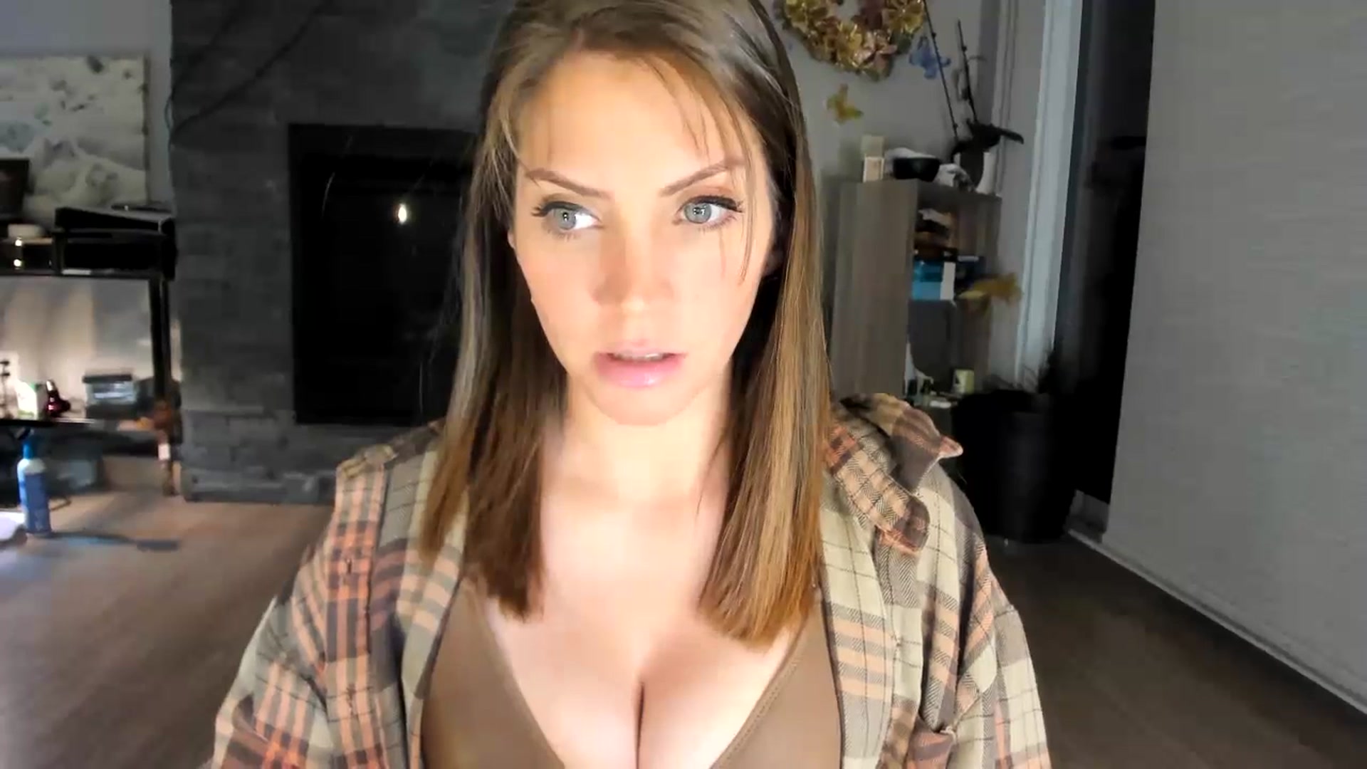 Gallery image thumbnail from Laurel's myfreecams stream on, 07/09/2023, 03:18 image 2 of 20