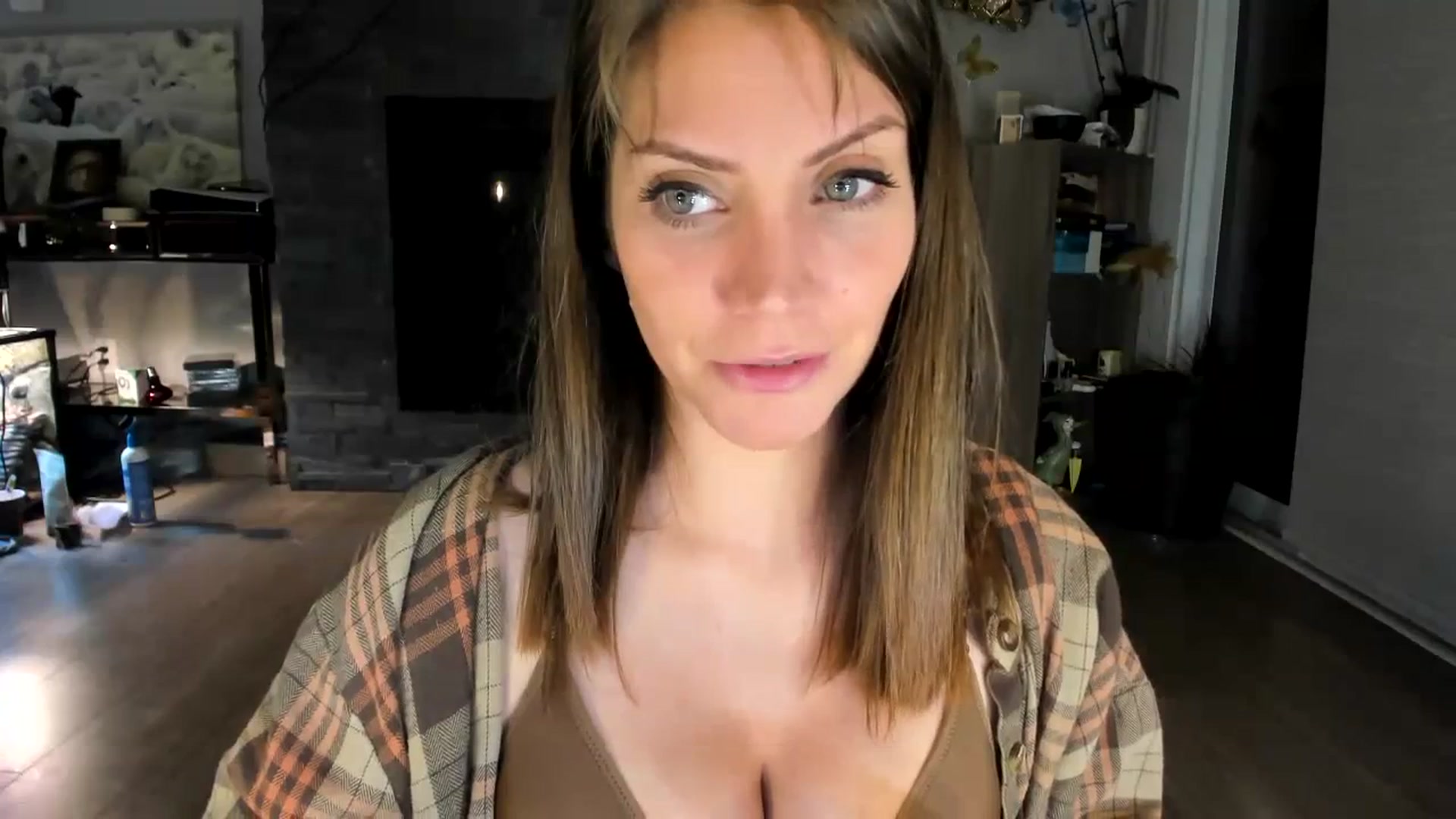 Gallery image thumbnail from Laurel's myfreecams stream on, 07/09/2023, 05:47 image 10 of 20