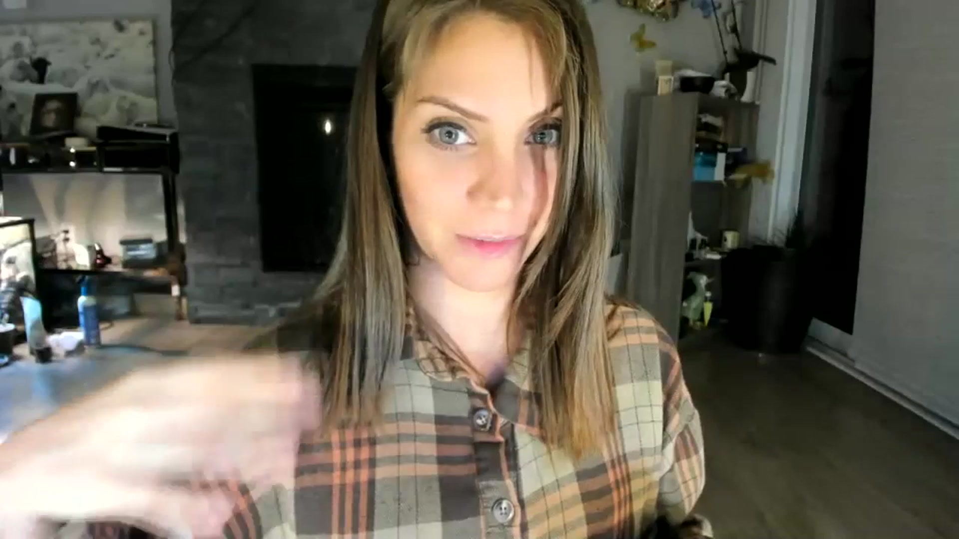 Gallery image thumbnail from Laurel's myfreecams stream on, 07/09/2023, 07:06 image 7 of 20