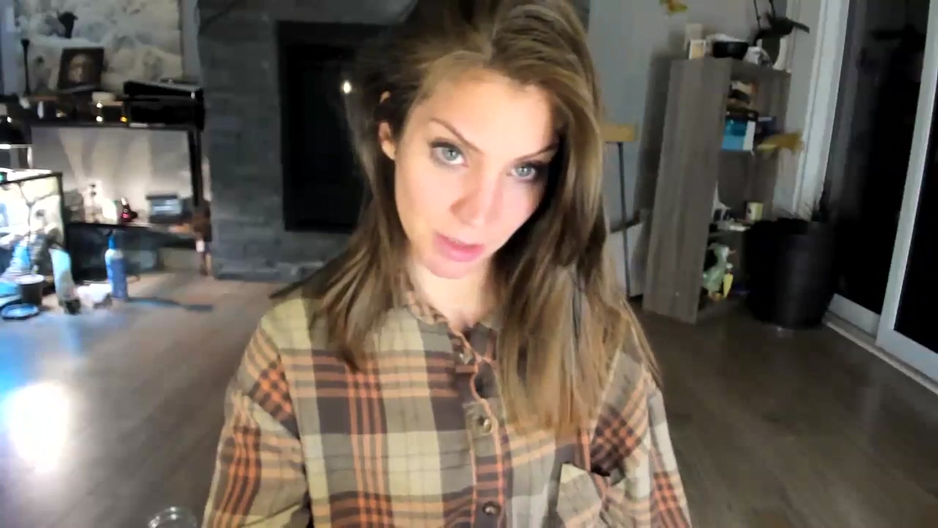 Gallery image thumbnail from Laurel's myfreecams stream on, 07/09/2023, 09:26 image 16 of 20