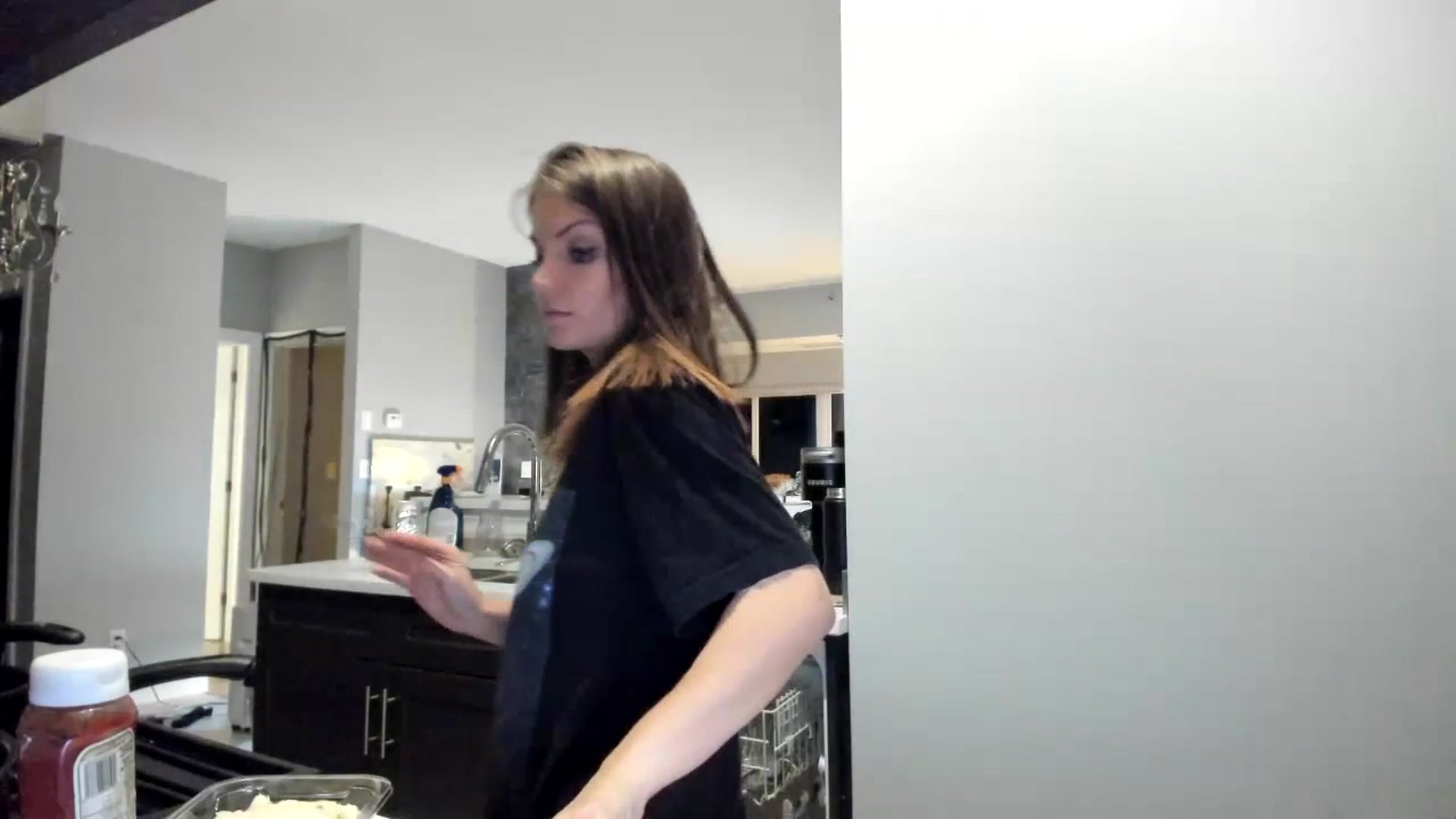 Gallery image thumbnail from Laurel's myfreecams stream on, 07/09/2023, 09:38 image 10 of 20