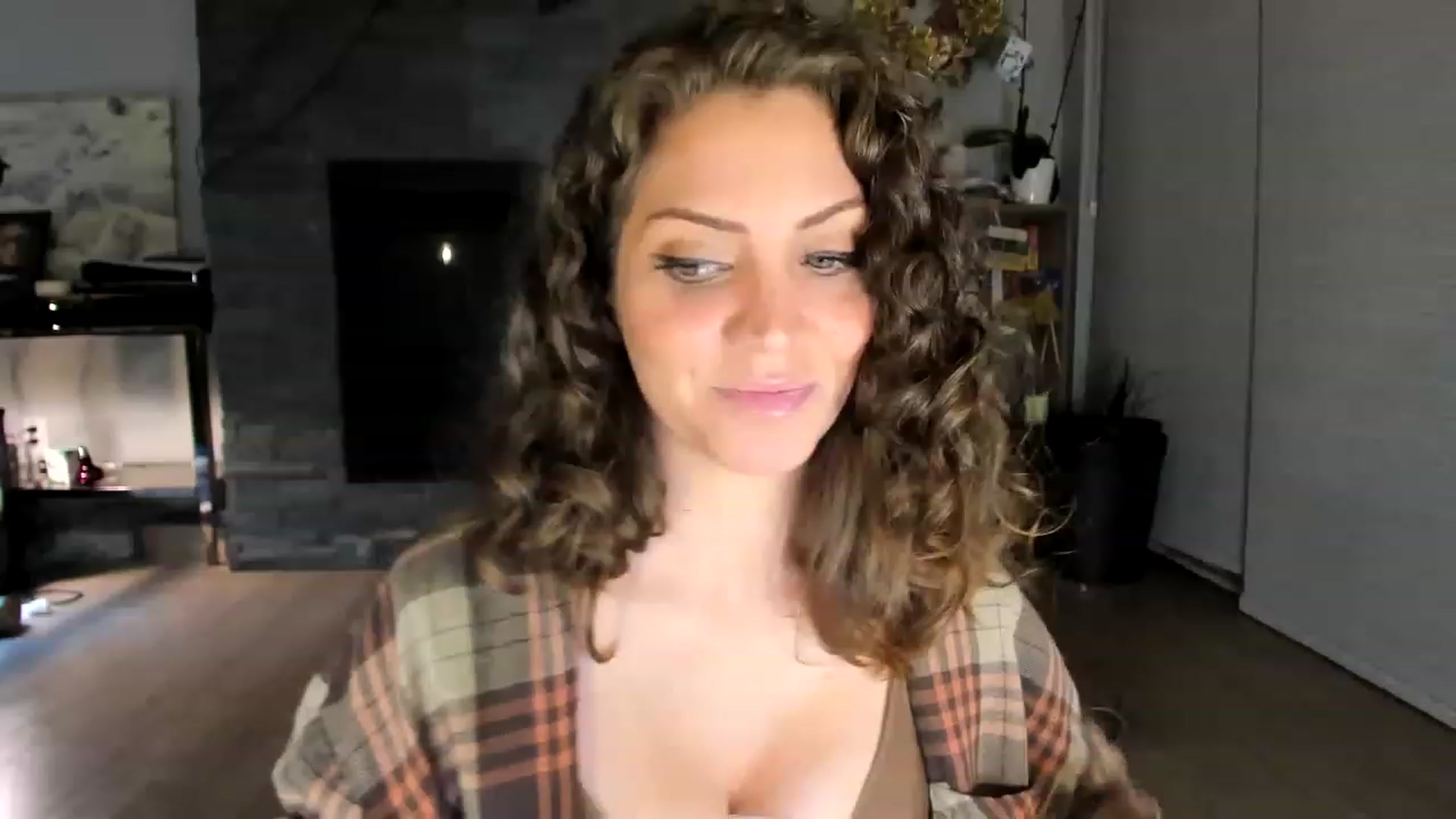 Gallery image thumbnail from Laurel's myfreecams stream on, 07/14/2023, 04:05 image 13 of 20