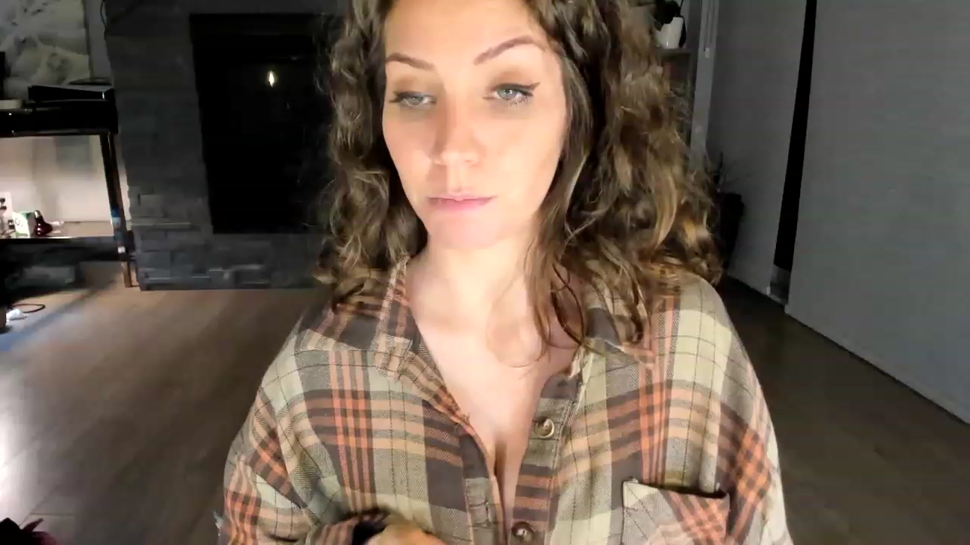 Gallery image thumbnail from Laurel's myfreecams stream on, 07/14/2023, 06:05 image 18 of 20