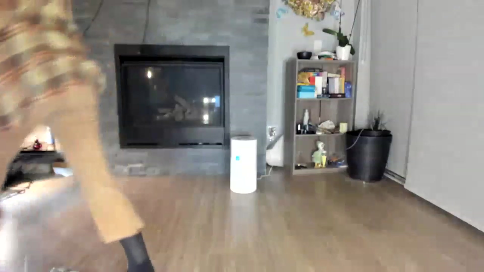 Gallery image thumbnail from Laurel's myfreecams stream on, 07/22/2023, 07:11 image 11 of 20