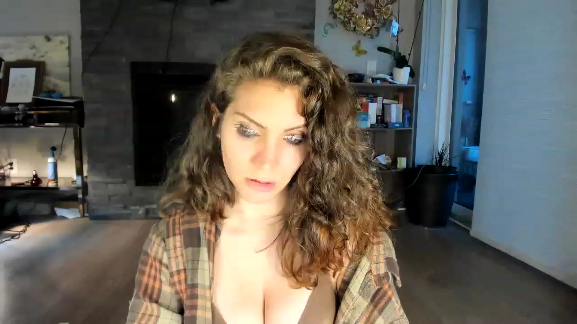 Gallery image thumbnail from Laurel's myfreecams stream on, 07/22/2023, 10:30 image 20 of 20