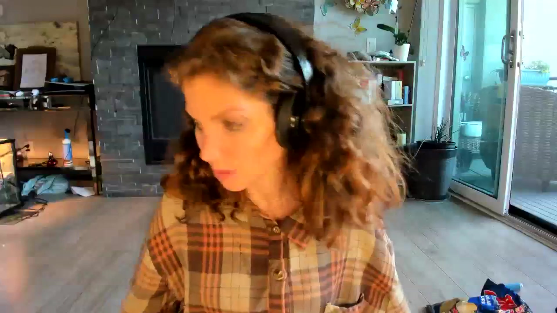 Gallery image thumbnail from Laurel's myfreecams stream on, 07/22/2023, 13:09 image 19 of 20